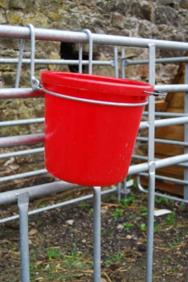 2 x HOOK ON DROP DOWN BUCKET HOLDER